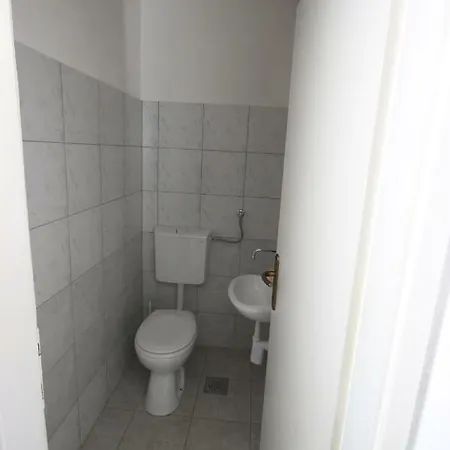 Prapatna Apartment *