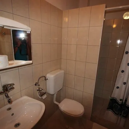 Prapatna Apartment *